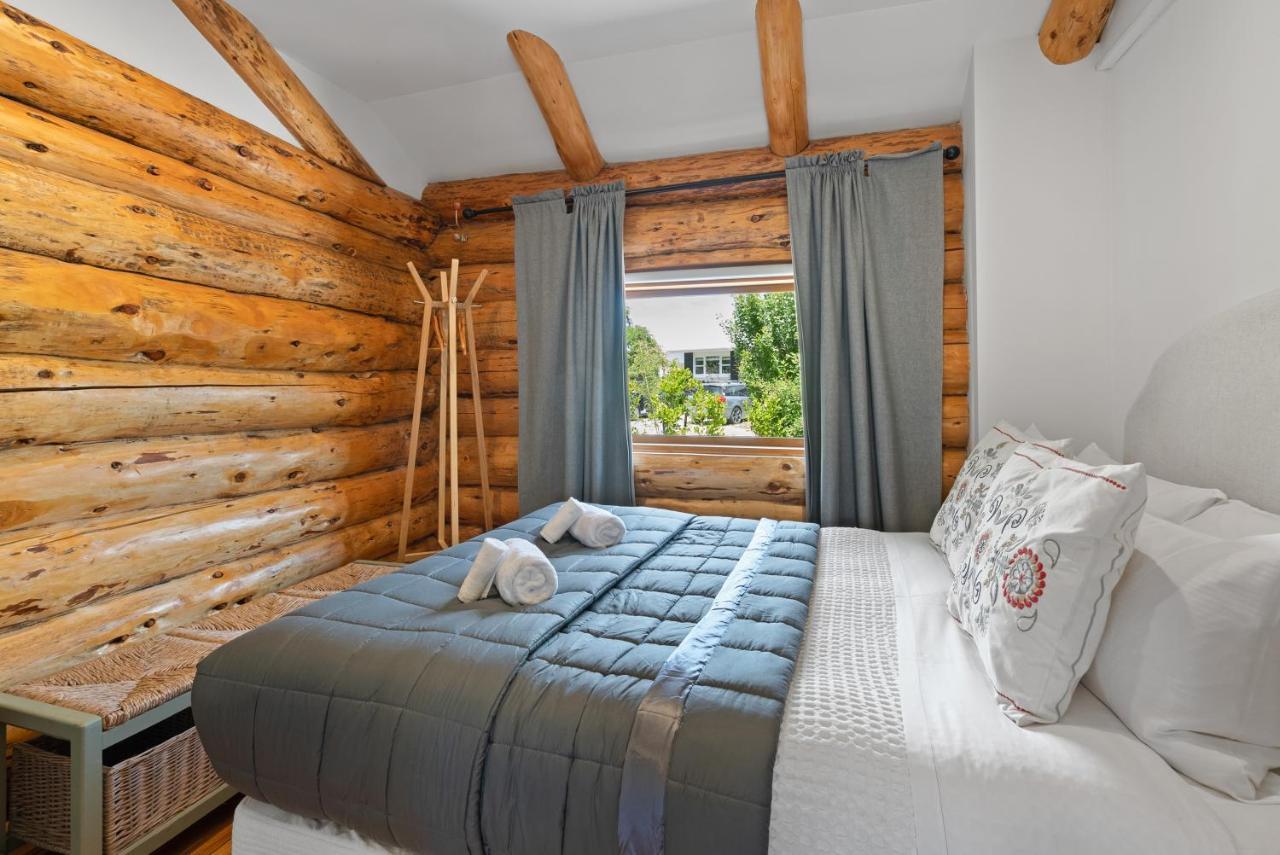 The Log House Villa Wanaka Exteriör bild