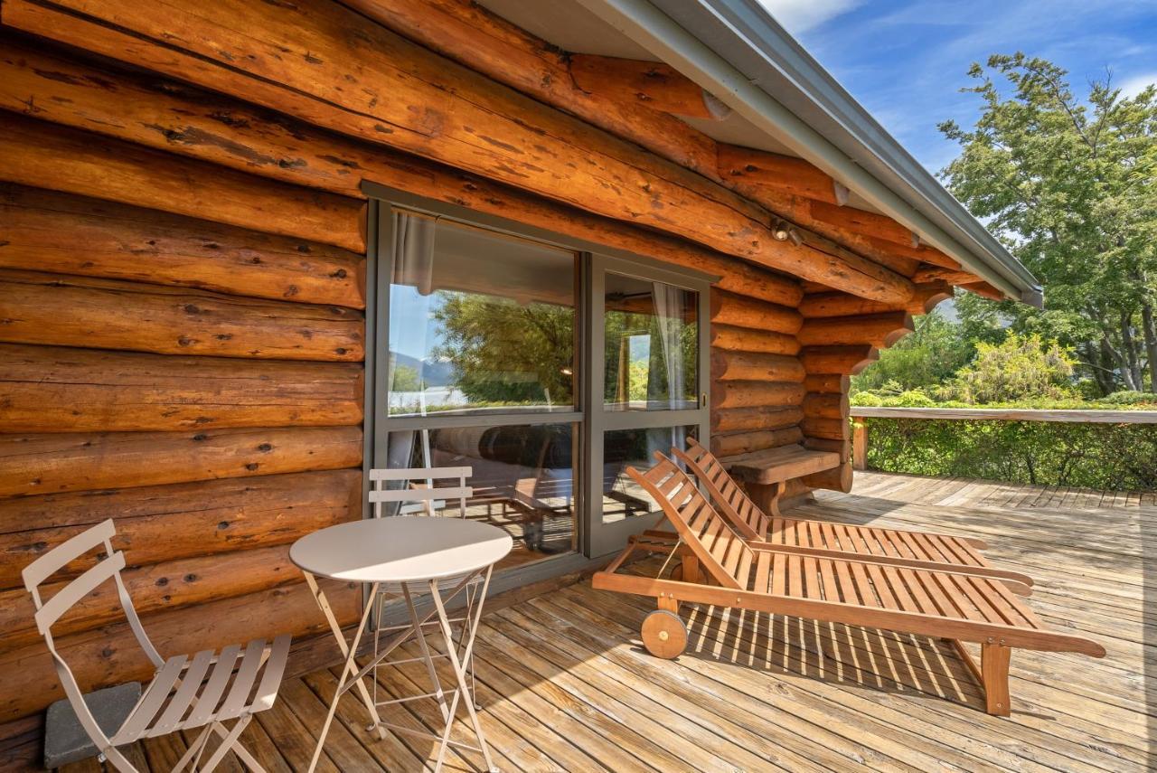 The Log House Villa Wanaka Exteriör bild