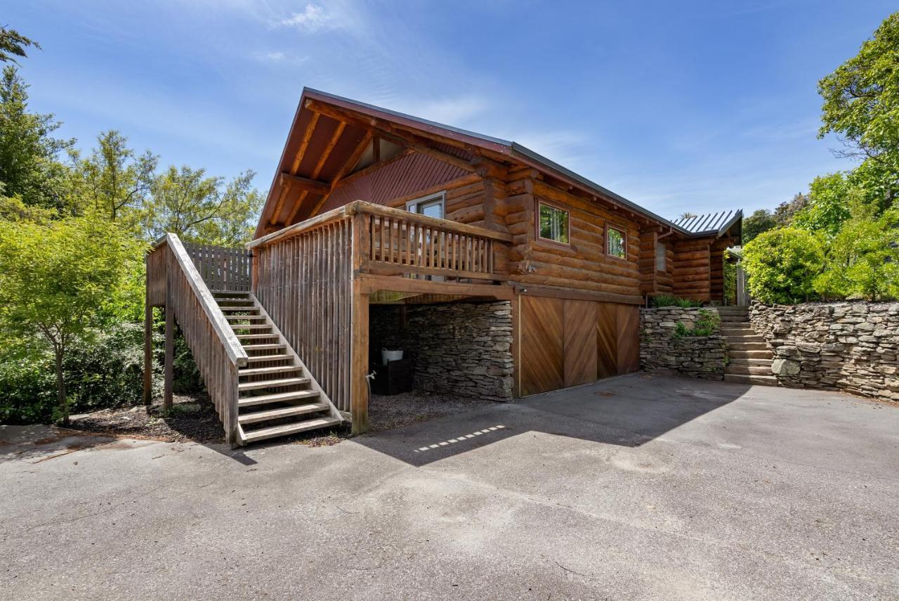 The Log House Villa Wanaka Exteriör bild